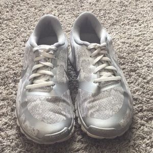 Nike Free 5.0 snake print running shoe